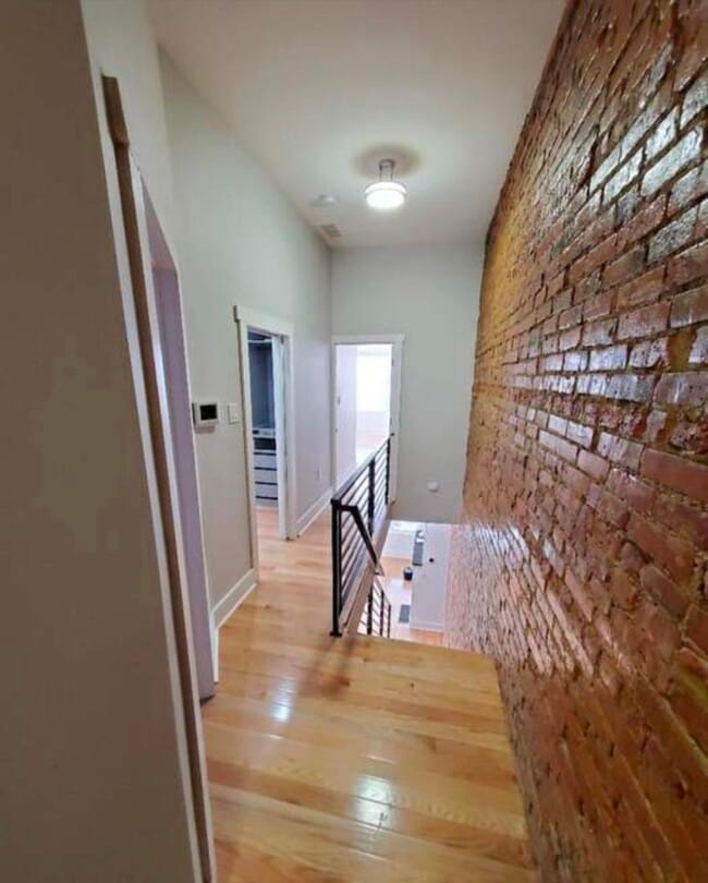 Building Photo - 5425 Catharine St