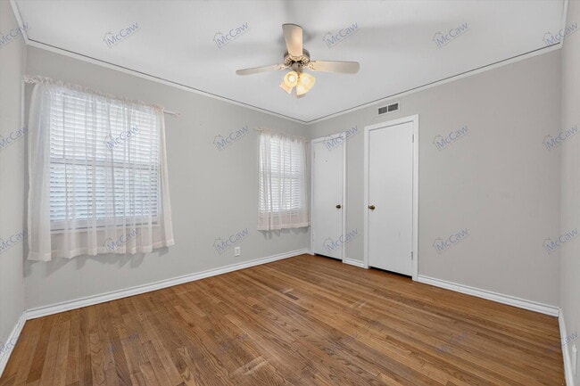 Building Photo - 3550 Ainsworth Dr