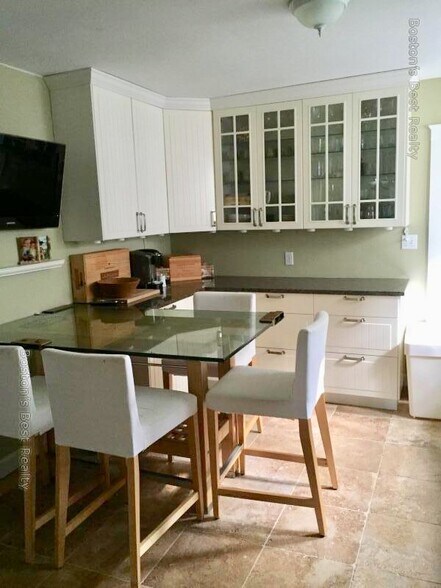 Building Photo - 120 Nonantum St