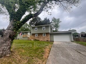 Building Photo - 228 Duzane Dr