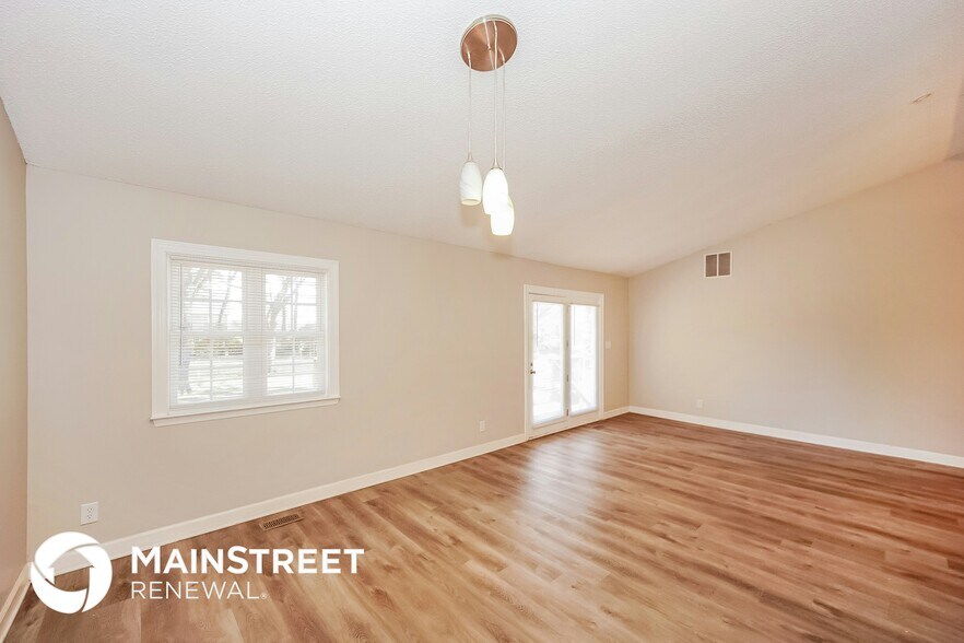 Building Photo - 167 Mooreland Rd