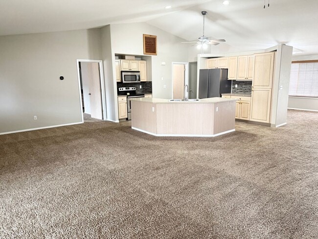 Building Photo - Charming One-Level Ranch in Peaceful Battle Ground Neighborhood