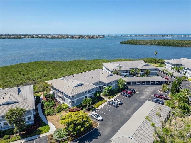 Building Photo - 1343 Perico Point Cir