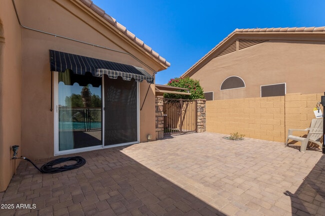 Building Photo - 1211 E Desert Flower Ln