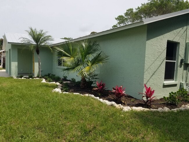 Building Photo - 3/2 NORTH WEST BRADENTON