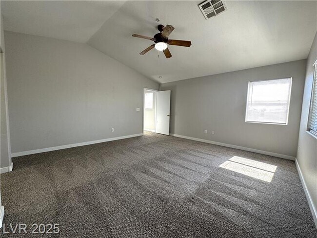 Building Photo - 3231 Ocean Spray Ct