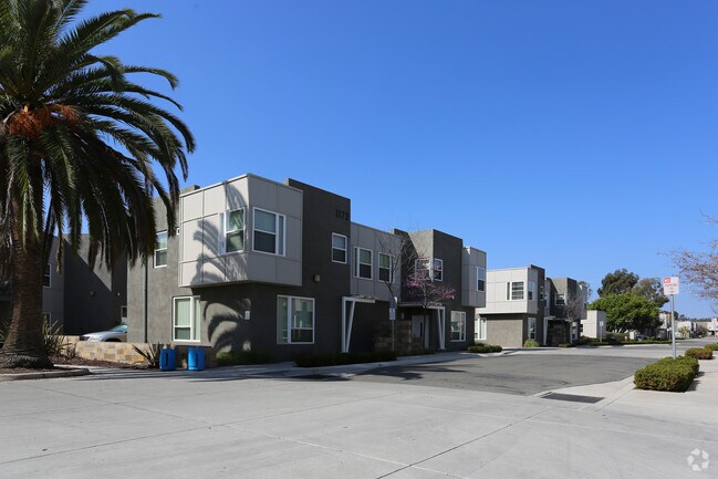 Building Photo - Tesoro Grove Apartments
