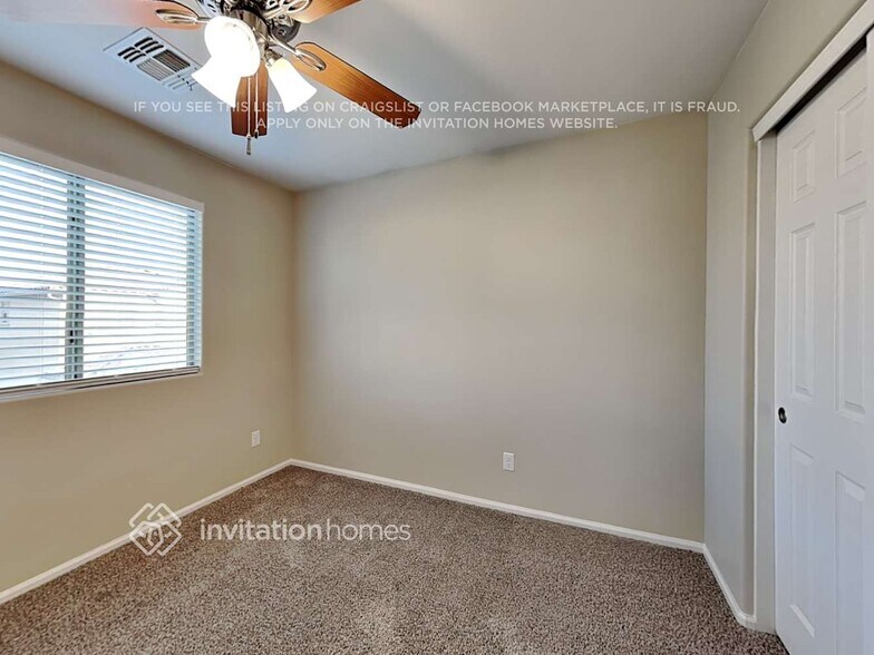 Building Photo - 941 S Deerfield Ln