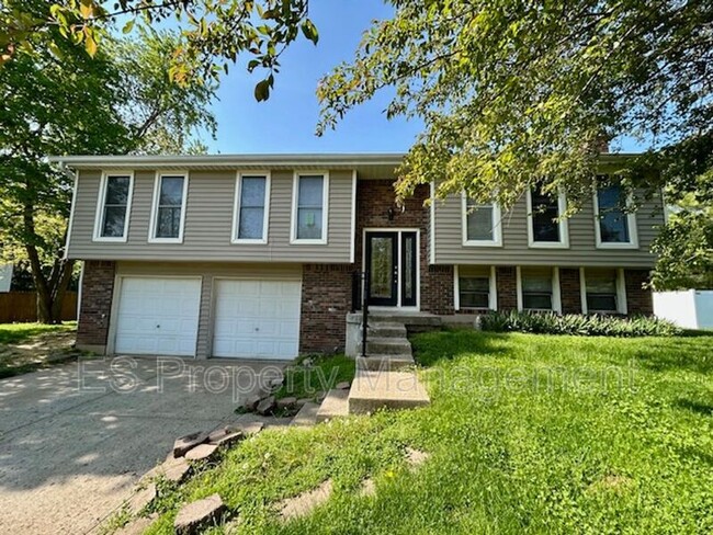 Primary Photo - 1180 Standish Dr