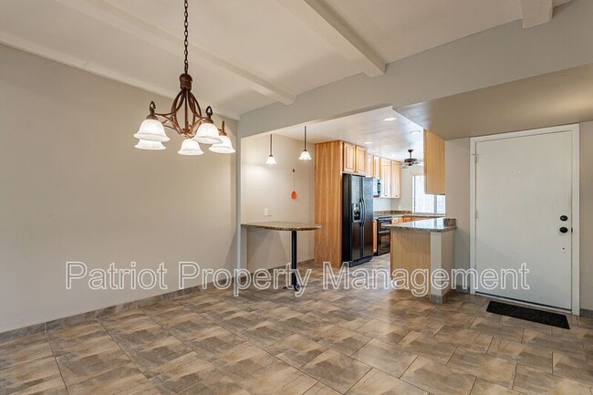 Building Photo - 5658 N 78th Way