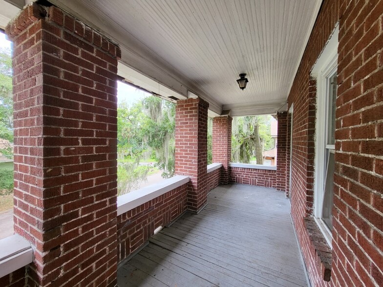 Building Photo - 4548 Notter Ave