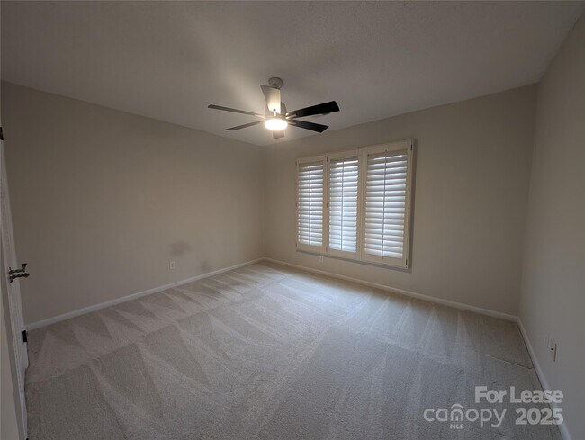 Building Photo - 3023 Shallowood Ln