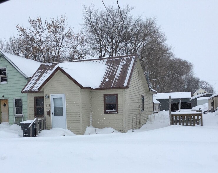 Building Photo - 117 N Main Ave