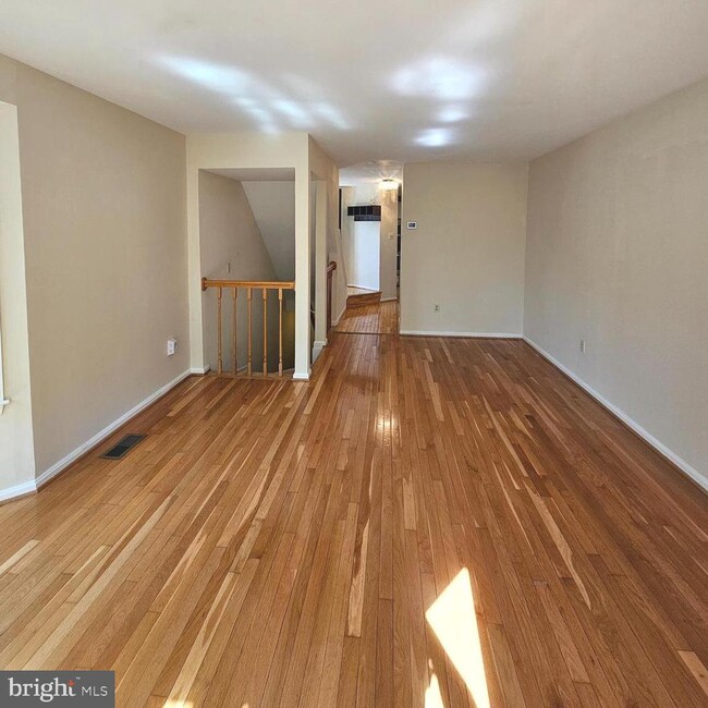 Building Photo - 5911 Sir Cambridge Way