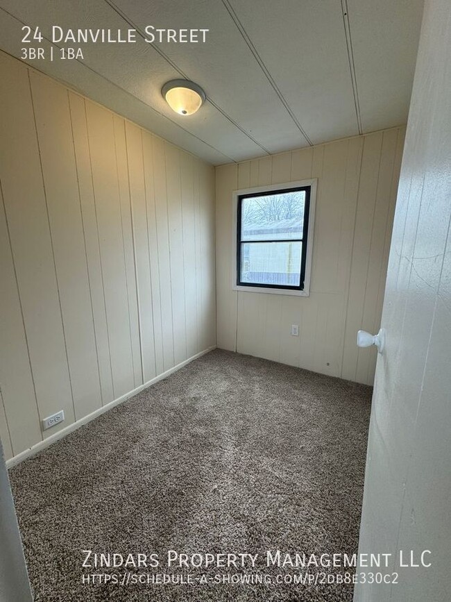 Building Photo - Remodeled 3 bedroom 1 bath mobile home in ...