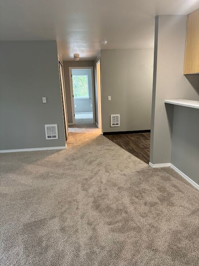 Building Photo - The ideal space to balance life, work and play.