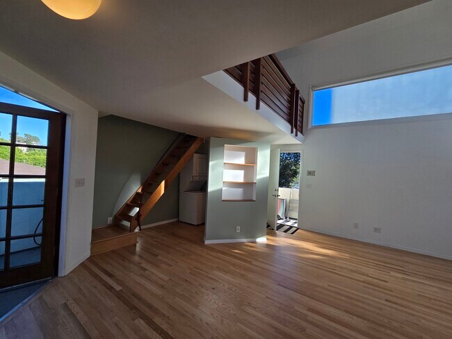 Building Photo - 2417 4th St