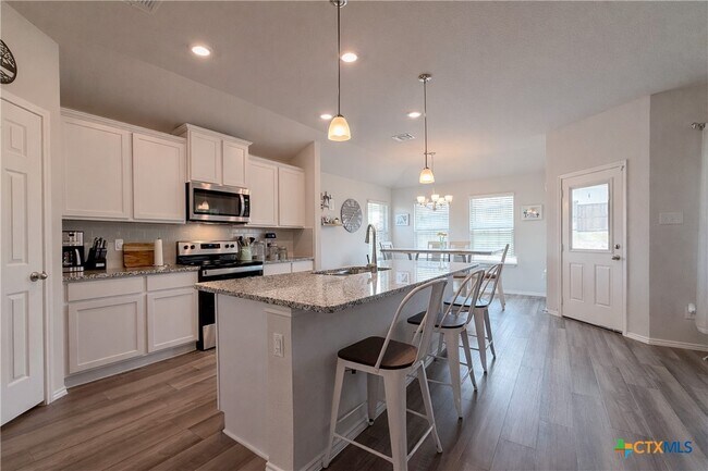 Building Photo - 2403 Corradino St