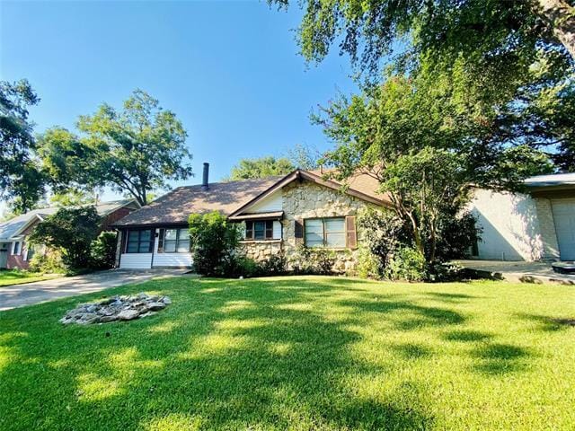 Building Photo - 732 Melrose Dr