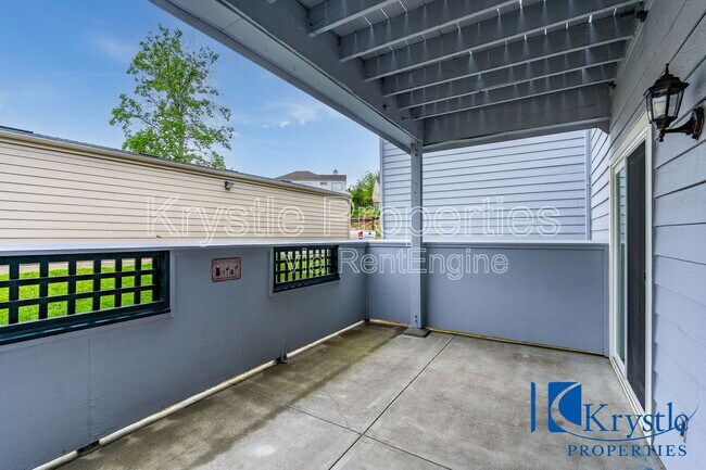 Building Photo - 1201 Glen Cove Pkwy