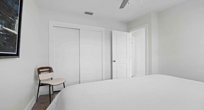 Building Photo - 209 Angelfish Ave.