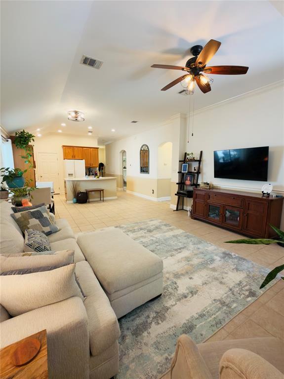 Building Photo - 9300 Pioneer Forest Dr