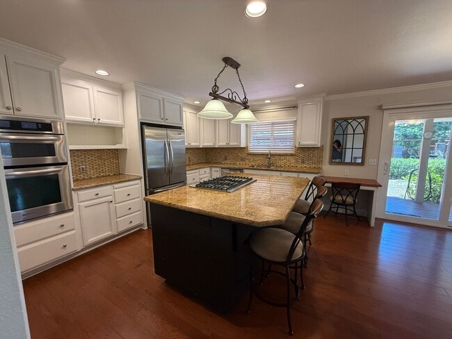 Building Photo - 23799 Woodhaven Pl