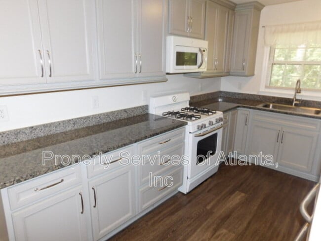 Building Photo - 188 Shawnee Trail SE