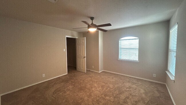Building Photo - BEAUTIFUL 3 BD/2.5 BA IN SCHERTZ READY FOR...