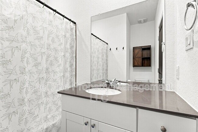 Building Photo - 5432 Cloves Cv