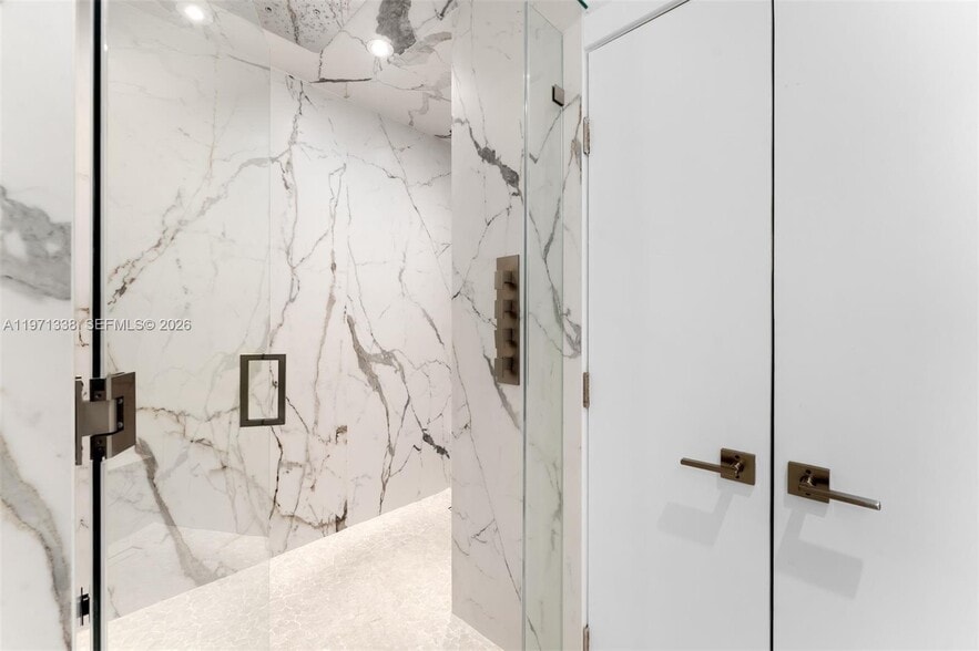 Building Photo - 900 Biscayne Blvd