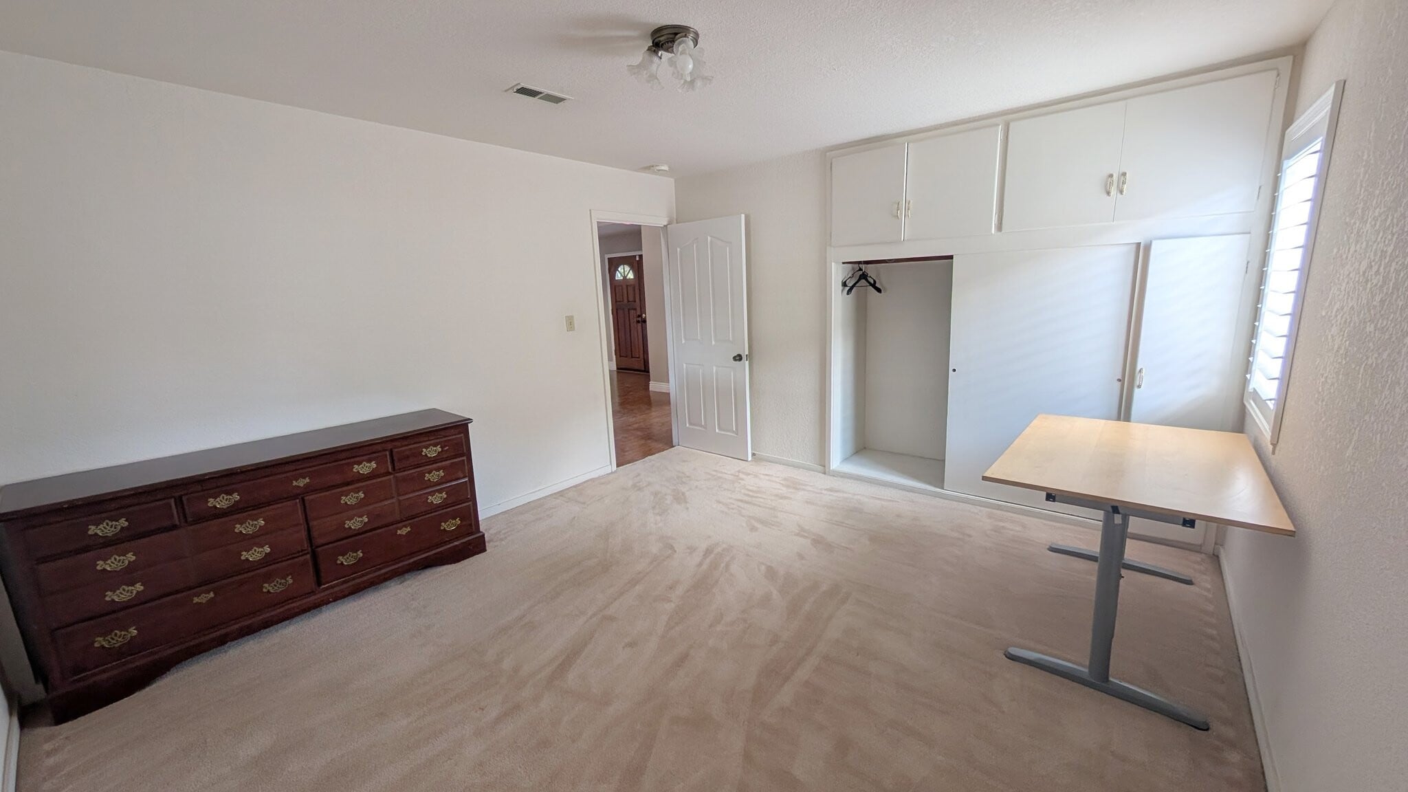 Building Photo - 559 Cherry Way
