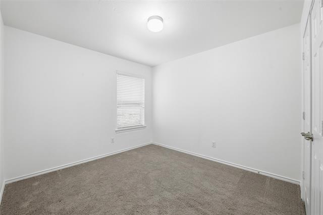 Building Photo - 10844 Live Oak Creek Dr