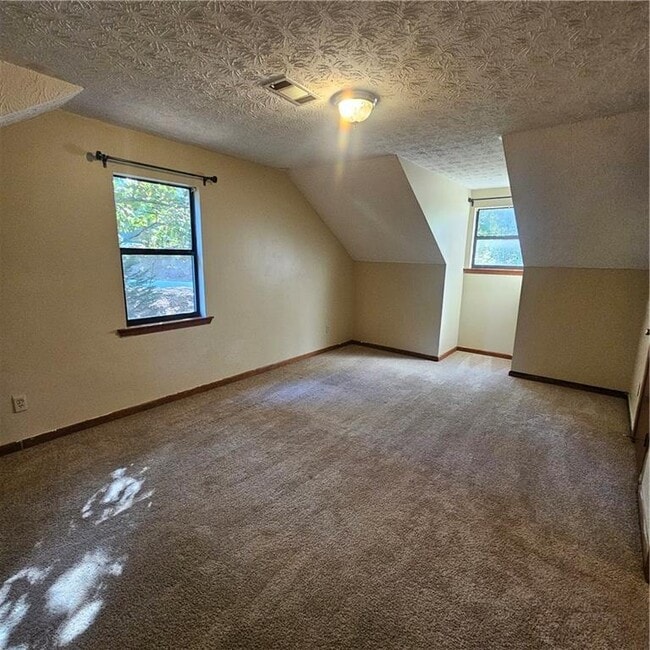 Building Photo - 20 Brooks Ln