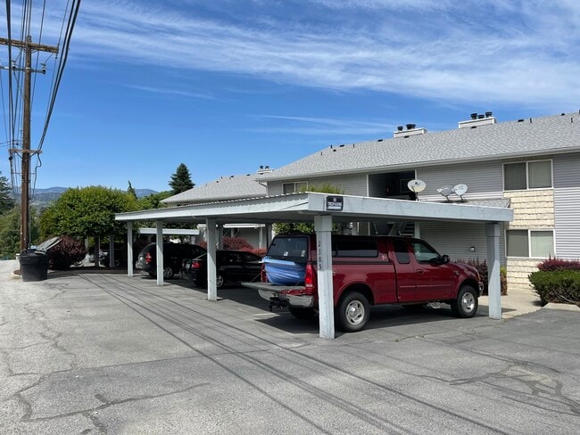 Building Photo - 2305 W Woodin Ave