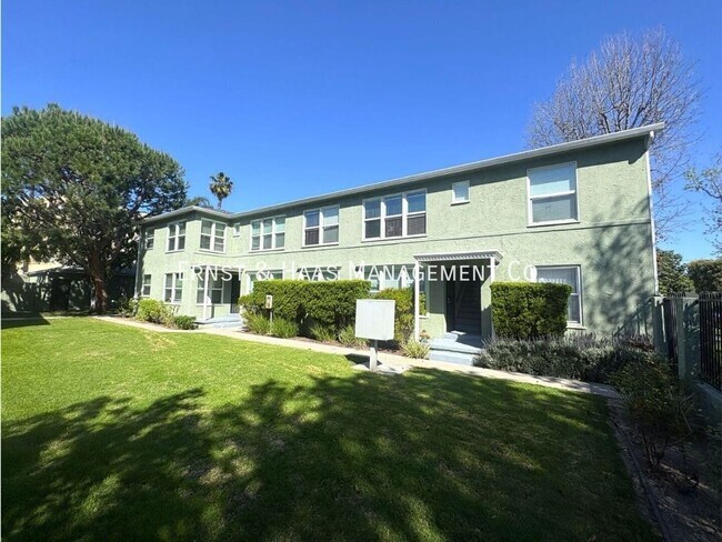 Building Photo - 4541 N Banner Dr