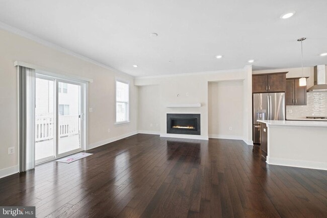 Building Photo - 143 Rubens Dr