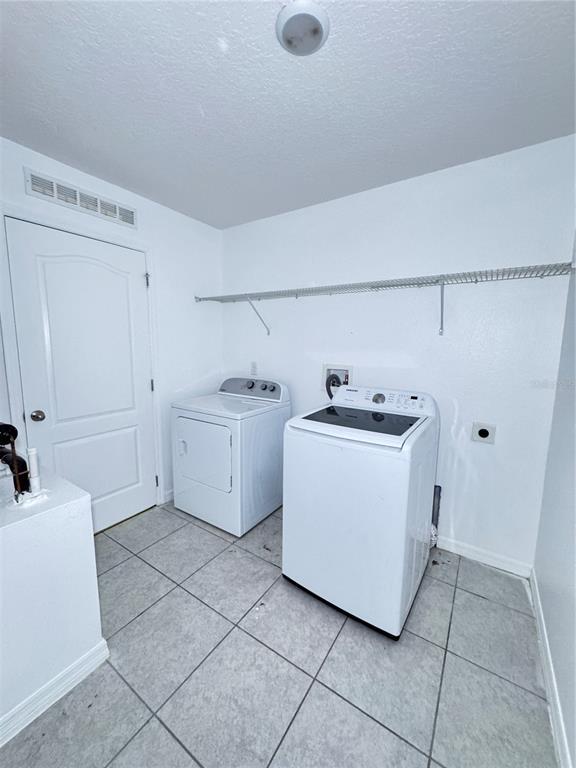 Building Photo - 803 James Dr