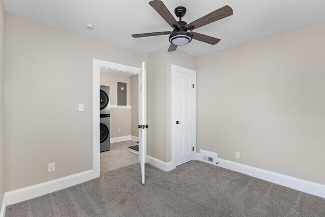 Building Photo - Fully updated home in Port Norfolk