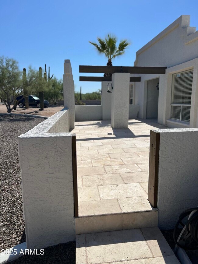 Building Photo - 4847 E Calle de Las Estrellas Rd