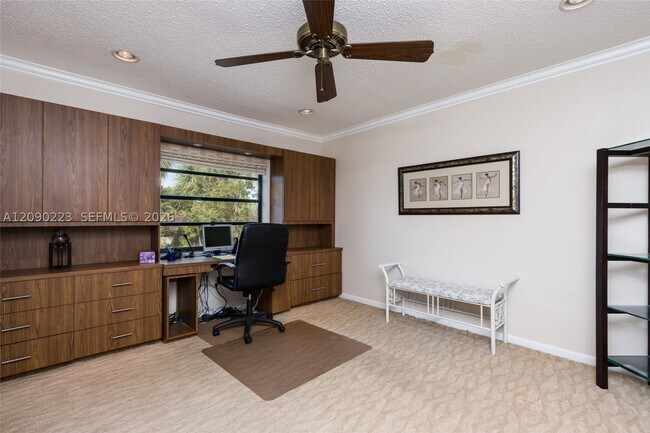 Building Photo - 8566 Casa Del Lago