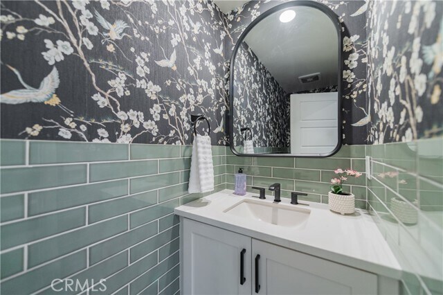 Building Photo - 111 Bosque