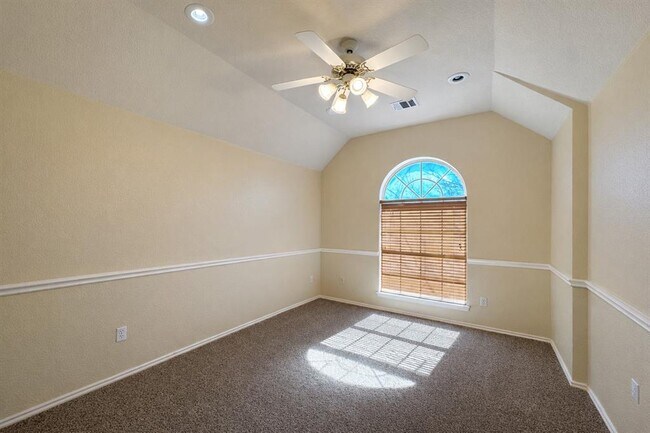 Building Photo - 1612 Chasewood Dr