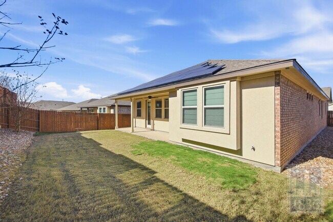 Building Photo - 19312 Fernando Trl