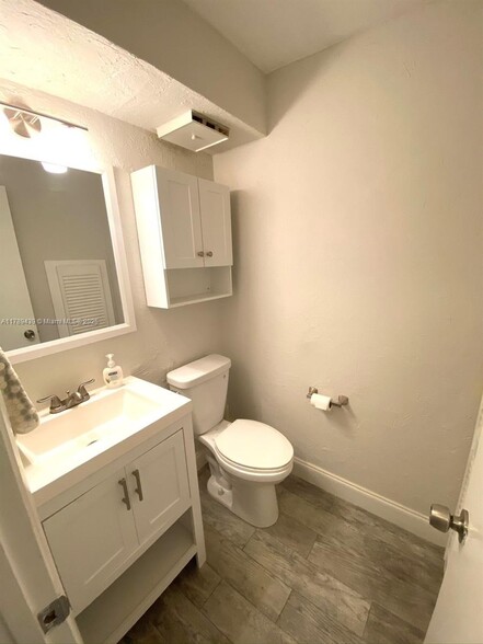 Building Photo - 4530 SW 68th Court Cir