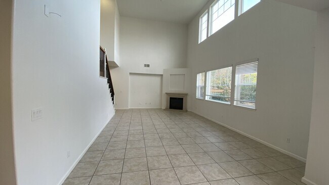 Building Photo - Mountain House Home Spacious 4 Bedroom, 3.5 Bath Home with Bonus Loft