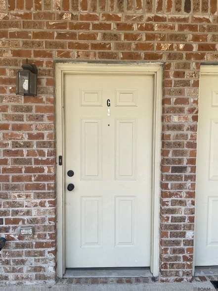 Building Photo - 828 Meadow Bend Dr