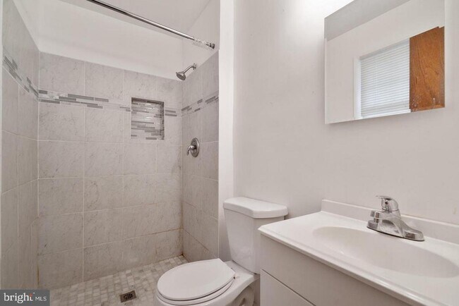 Building Photo - 8716 Fort Foote Rd