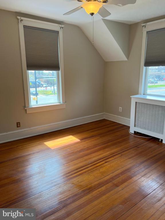 Building Photo - 2237 N Wakefield St