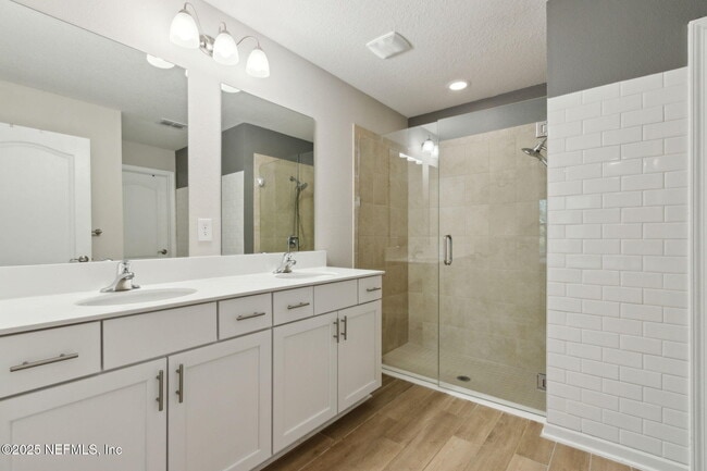 Building Photo - 66103 Edgewater Dr